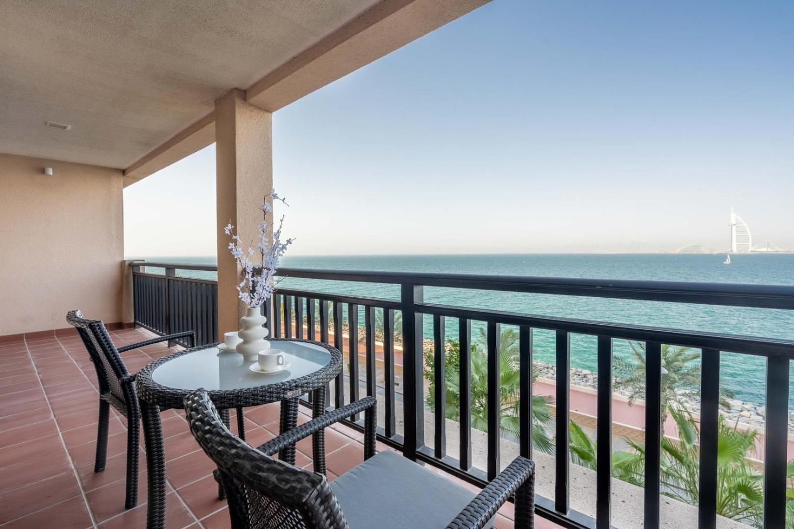 Guestready - Burj Al Arab View At Royal Amwaj Apartment
